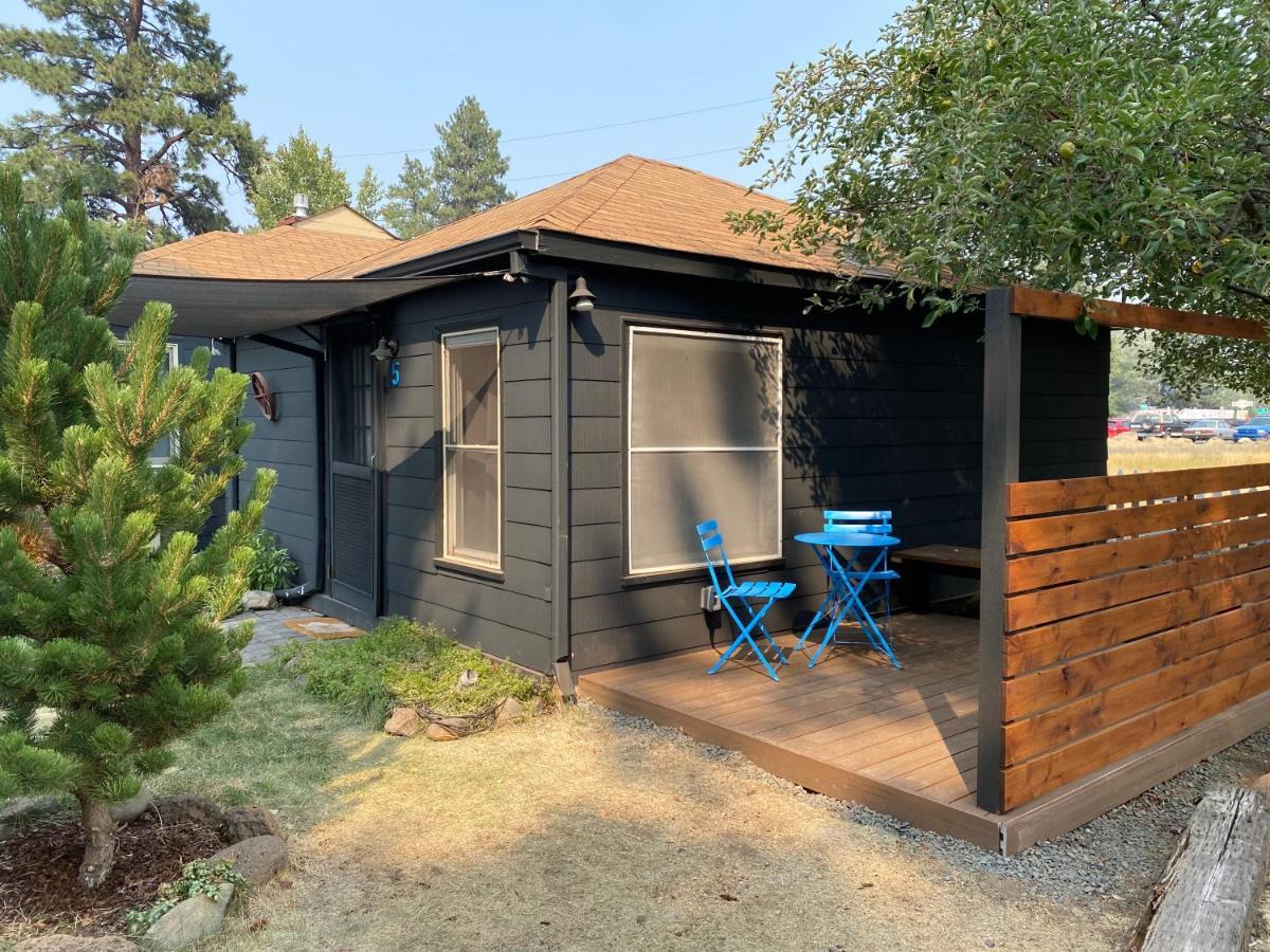 Left Coast Lodge - Pet Friendly Sisters Exterior photo